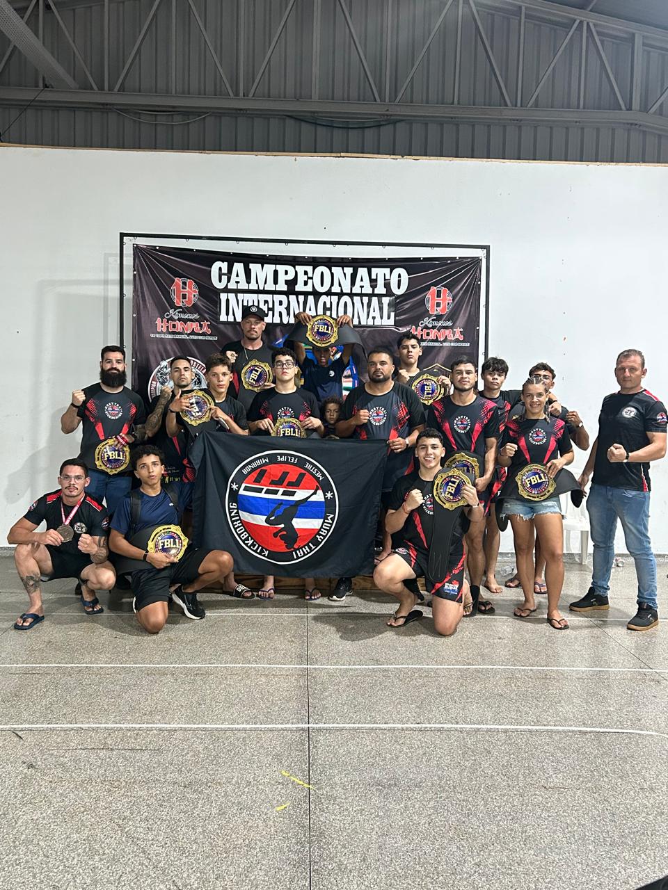 Competição de Muay Thai — Equipe FFT